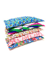Load image into Gallery viewer, Liberty lavender and hop eye pillow