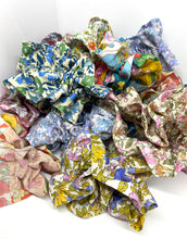 Load image into Gallery viewer, Liberty of London hair scruffle