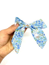 Load image into Gallery viewer, Pretty Miffy Liberty fabric barrette bow clip